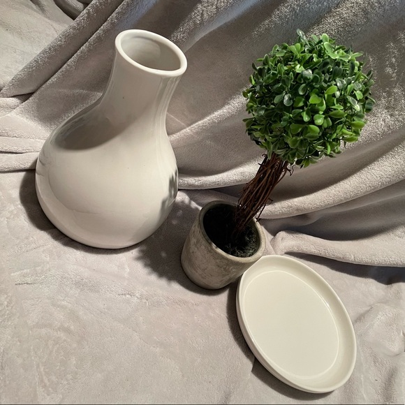 ‼️3/$33‼️ ✨🍶Vintage Vase🍶✨ - Picture 3 of 5